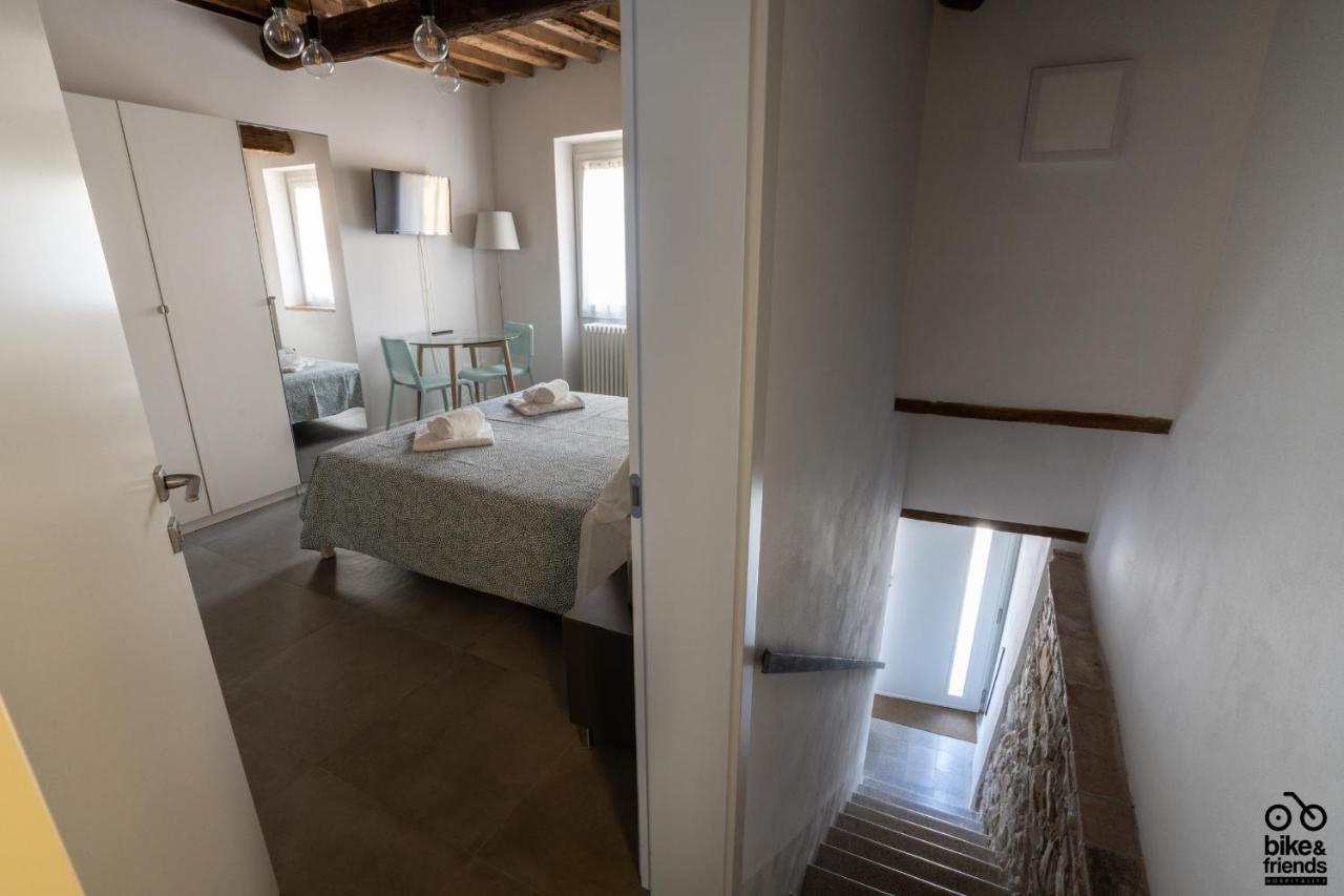 Bilocale Le Rondini Centralissimo Pesaro Exteriör bild